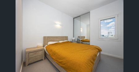 Urban Panorama Apartment - Photo 5