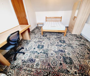 7 Bed Student Accommodation - Photo 5