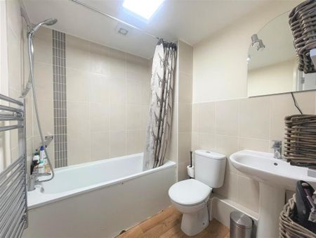 1 bedroom flat to rent - Photo 5