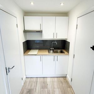 Studio to rent - Photo 3