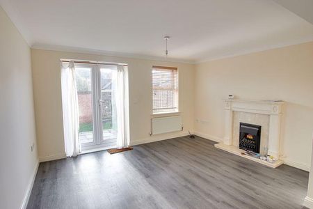 3 bedroom terraced house to rent - Photo 3