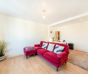 Tower Road, TW1, London - Photo 2