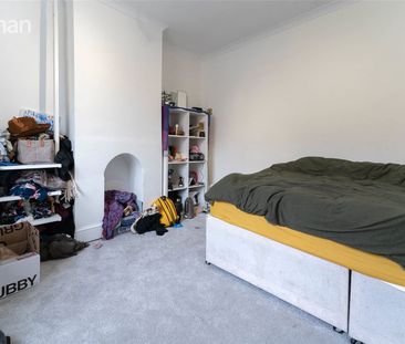 4 bedroom semi-detached house to rent - Photo 6