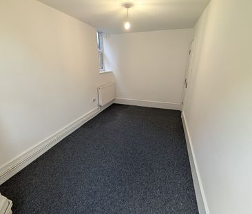 1 Bed Flat, Balfour Road, IG1 - Photo 3