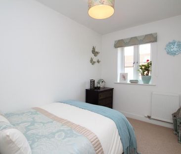 5 bedroom end of terrace house to rent - Photo 6