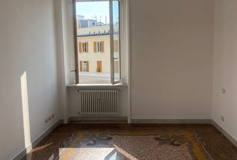 Via Gaetano Colombo, Genova, Liguria 16122