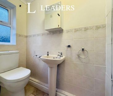 3 bedroom bungalow to rent - Photo 6