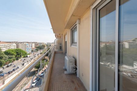 Location Appartement 3 pièces 89m² CANNES 06400 - Photo 5
