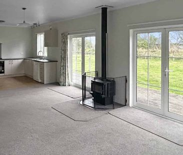 GREYTOWN - 3 BEDROOM - Photo 1