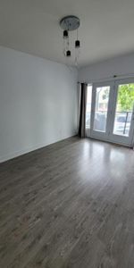 Large bright one bedroom in Pointe St.Charles - Photo 3