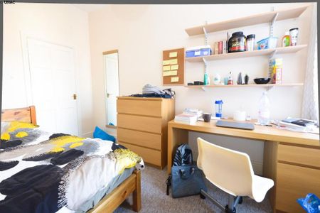 3 bedroom terraced house to rent - Photo 4