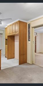 Spacious 4 Bedroom Family Home!! - Photo 4