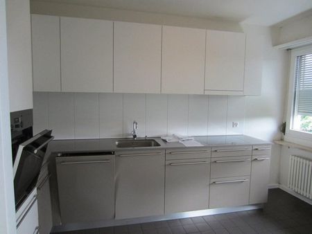 Schöne 3.5-Zimmerwohnung zu vermieten - Photo 4