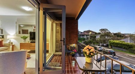 Urban Tranquility - Photo 3