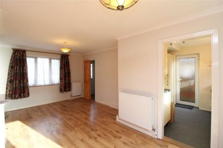 2 bedroom semi-detached house to rent - Photo 2