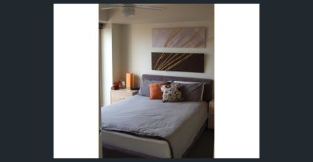 ENTERTAINERS DELIGHT! SPACIOUS & MODERN PARTLY FURNISHED APARTMENT - Photo 3