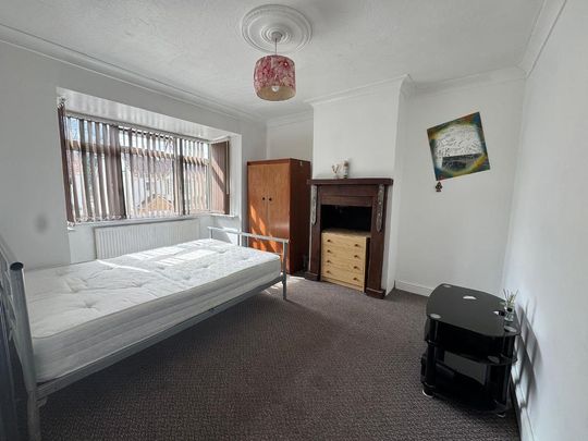 House share to rent - Photo 1