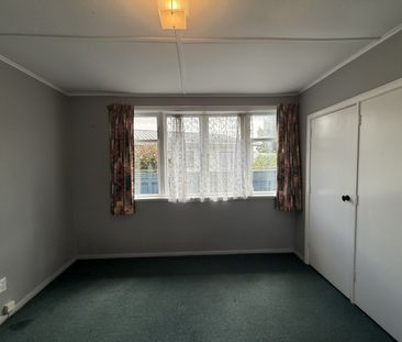 11 McBain Grove, Avalon - Photo 1