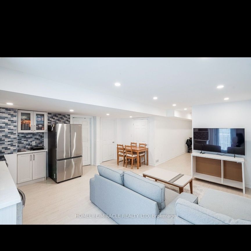 For Lease - 19 Wardlaw Place, Vaughan, Ontario - Photo 1