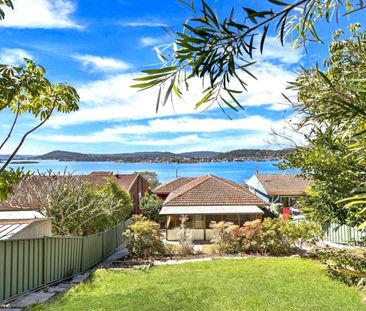ENVIABLE LOCATION WITH WATERVIEWS! - Photo 3