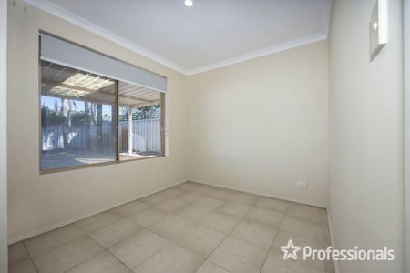 5 Yosemite Loop, Ballajura WA 6066 - Photo 3