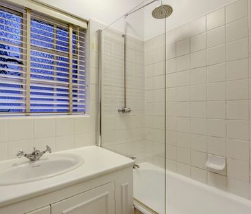 Luxury 2-Bed Apartment for Rent Pelham Court, Chelsea, London SW3 - Photo 4