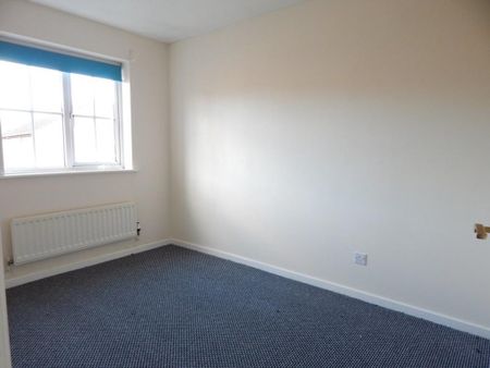 3 bedroom end of terrace house to rent - Photo 3