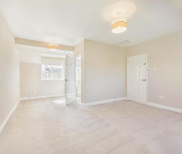 5 bedroom detached house to rent - Photo 1