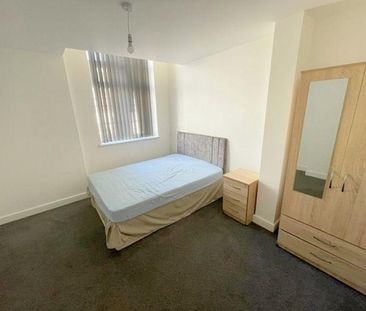 2 bedroom ground floor flat to rent - Photo 1