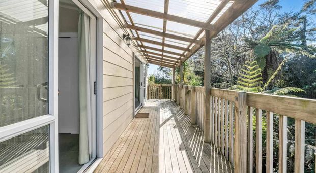 Cosy 2-bedroom with additional rumpus room - Photo 1