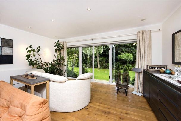 5 bedroom detached house to rent - Photo 1