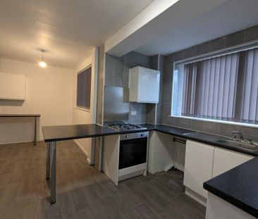 2 bedroom semi-detached house to rent - Photo 3