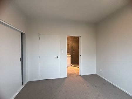 Modern 2BR Unit in New Lynn! - Photo 5