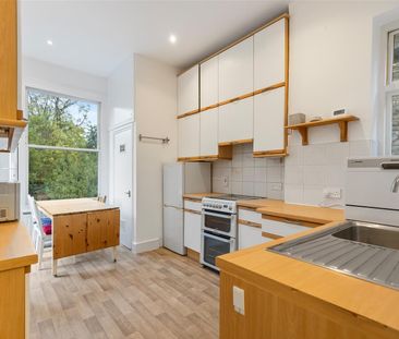 Minster Road, London - Photo 6