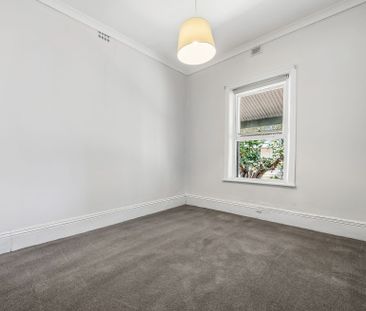 12 Dover Street - Photo 4