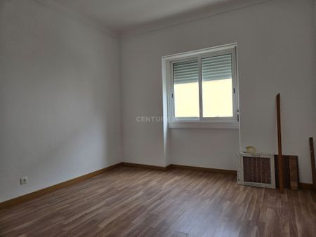 Apartamento T2 Arrendamento - Photo 4