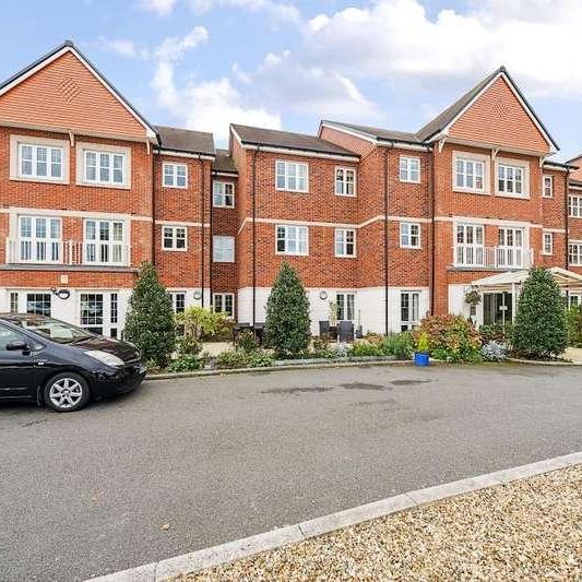 St. Lukes Road, Maidenhead, SL6 - Photo 1