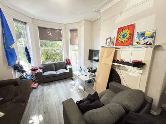 50 St Michaels Road, Leeds, LS6 3BG - Photo 1