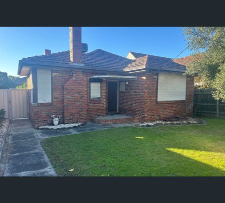 32 Sussex Street, Pascoe Vale South, Vic 3044 - Photo 3