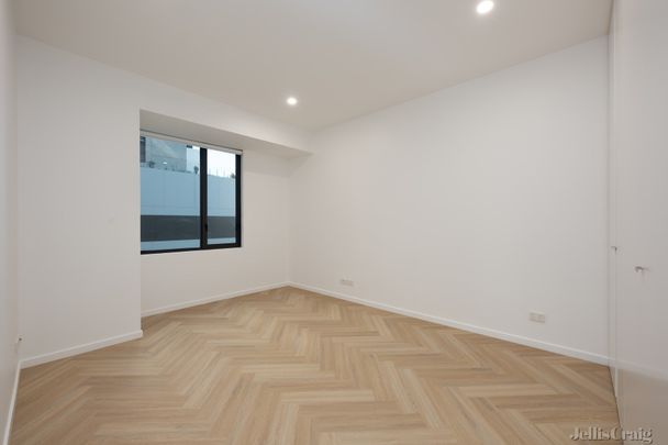 908/80 Clarendon Street, Southbank - Photo 1