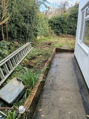 1 Bed Flat, Ferme Park Road, N4 - Photo 1