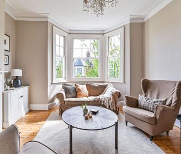 3 bedroom flat to rent - Photo 2