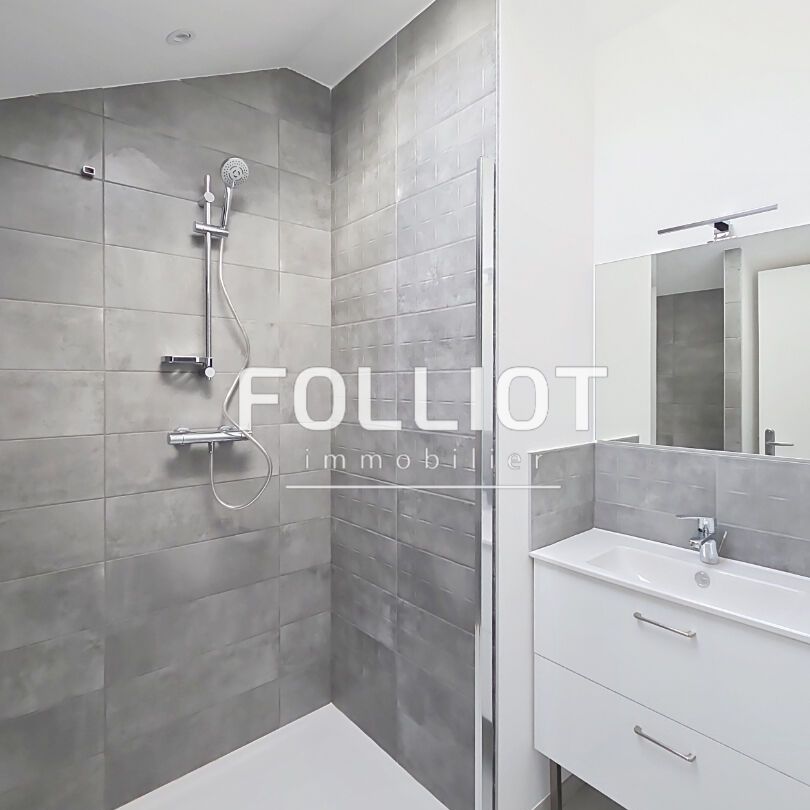 À louer : Appartement T4 entièrement rénovée Quartier Jeanne d'Arc, Fougères - Photo 1