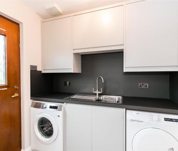 4 bedroom detached house to rent - Photo 1