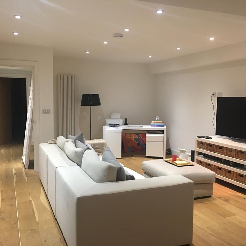 Room in a Shared Flat, Mowbray Road, NW6 - Photo 1