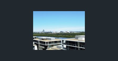 Stunning 'Pinnacle' - 2 brm with Water & sunset views. - Photo 4