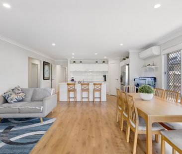 7 Olaf Loop, Park Ridge QLD 4125 - House For Rent - $720 | Domain - Photo 2