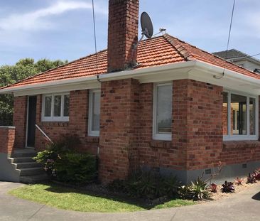 Nice and handy, Available to view after Easter - Photo 5