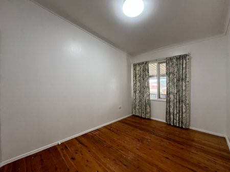 Stunning Family Home! - Photo 4