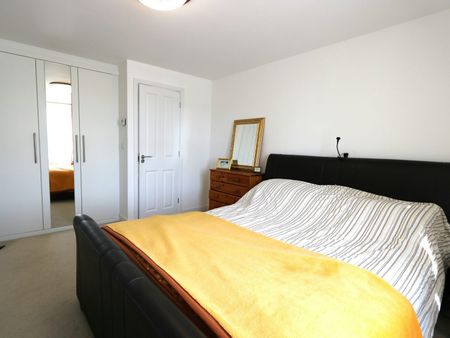 Detached house to rent on - Photo 3